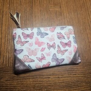 Pouch with beauty products